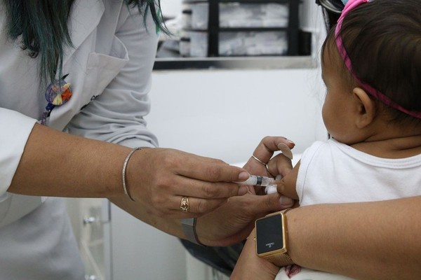 Secretaria de saúde prorroga campanha de vacinação e faz até busca ativa para alcançar meta