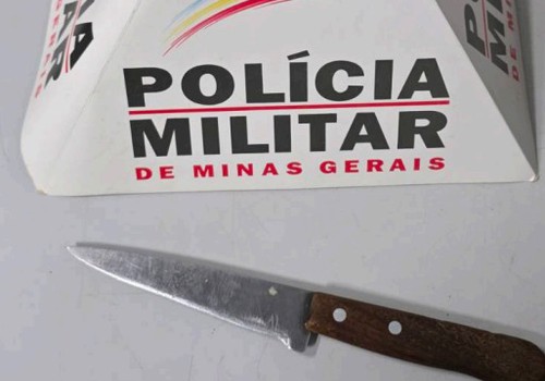 Homem é preso por ameaçar cravar faca no peito da companheira em Patos de Minas