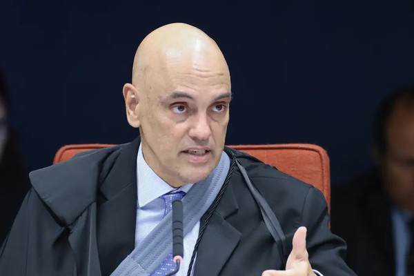 Moraes mantém transmissão de interrogatórios de réus da trama golpista