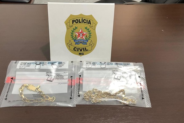Polícia Civil de Araxá recupera joias de ouro avaliadas em R$60 mil que tinham sido furtadas