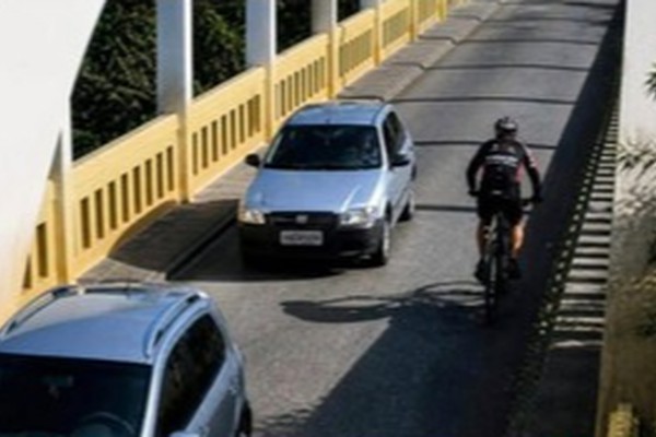 Bombeiros pedem quebra de sigilo telefônico para tentar descobrir última localização de Romário Brant