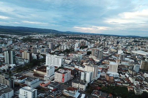 População de Patos de Minas chega a 169.173 habitantes, segundo o IBGE; veja números da região