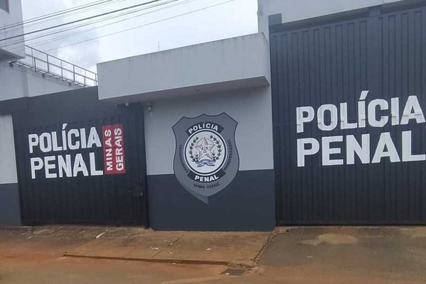 Médico condenado por homicídio, estupro e tráfico se envolve em briga por comida no Presídio