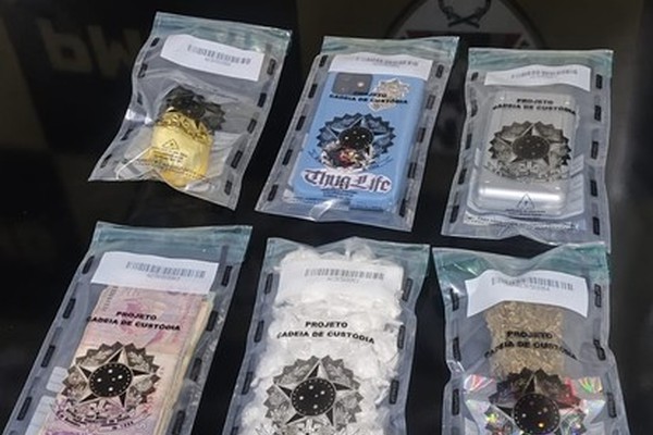 PM prende acusado de vender drogas pelo whatsapp com mais de 100 papelotes de cocaína