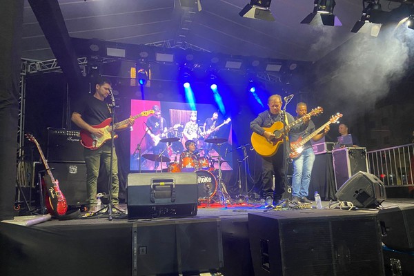 Conservatório canta "Um pro outro" de Lulu Santos em mais um sucesso de novela; veja ao vivo