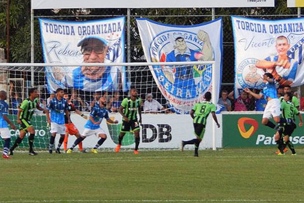 URT pressiona desde o início, mas fica no empate em 1 a 1 com o América no Zama Maciel