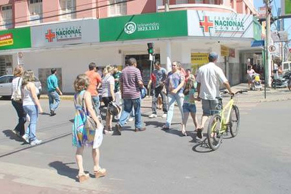 Consumidores vão às compras de Natal e lotam as lojas de Patos de Minas