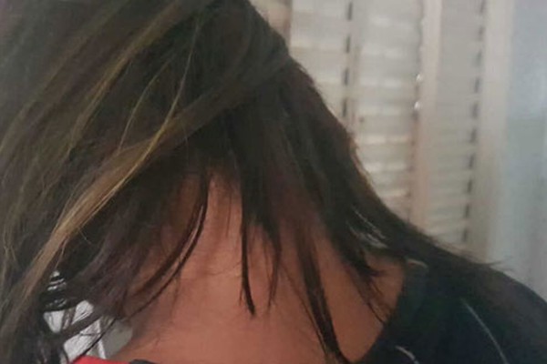 Garota é agredida e tem o cabelo cortado na faca em Patos de Minas. Dois são presos