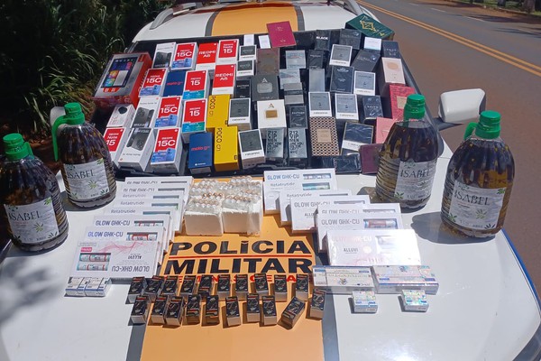 Polícia Militar Rodoviária aborda veículo e aprende celulares, perfumes, anabolizantes e emagrecedores
