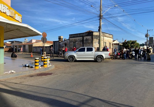 Passageira de moto morre em violento acidente com caminhonete em Patos de Minas
