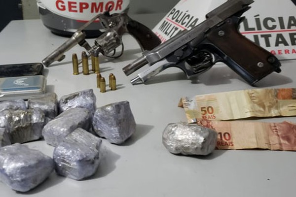 Policiais do GEPMOR apreendem drogas, pistola 765 e revólver carregado no bairro Gramado