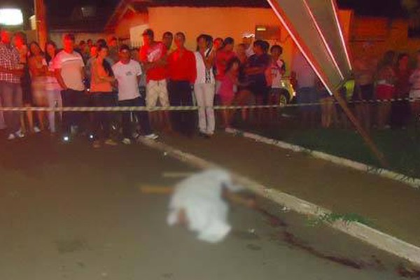 Homem é perseguido no bairro Alvorada e assassinado com facada no peito