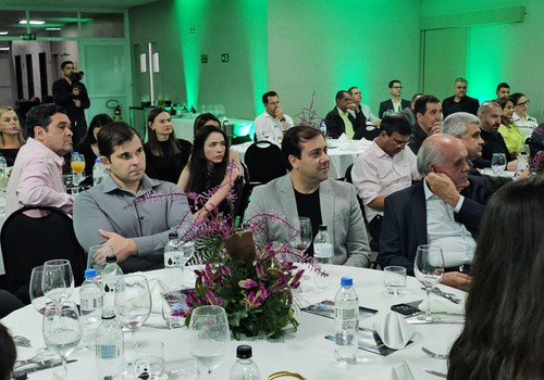 Diretores e cooperados celebram fusão da Credigerais com a Credicopa; veja o que muda