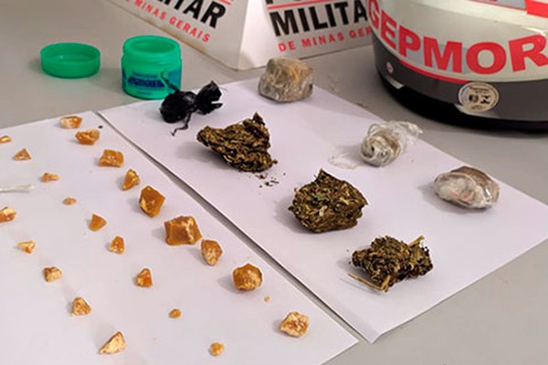 Grávida é presa em operação antidrogas após marido fugir deixando crack, cocaína e maconha