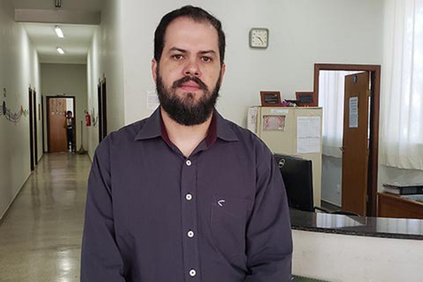 Stênio Caixeta assume a direção do Conservatório Municipal de Patos de Minas