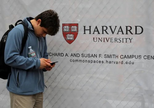 EUA vão monitorar redes de brasileiros que pedirem visto de estudante