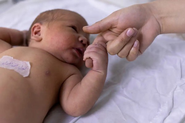 Pelo 2º ano, Helena lidera ranking de nomes registrados; veja a lista