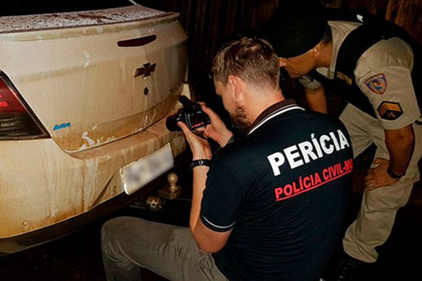 Veículo tomado de assalto de advogado é encontrado abandonado no Jardim Esperança