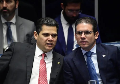 Chefes do Senado e da Câmara falam em união contra "agressão" dos EUA