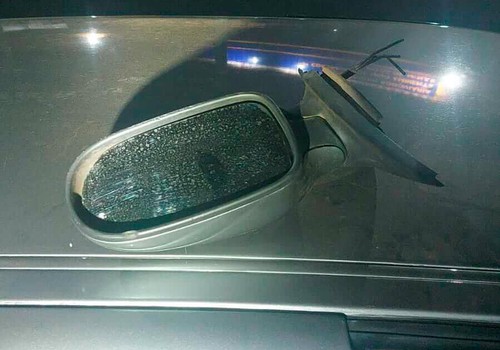 Condutora sob efeito de drogas acaba presa ao bater em vários veículos e dizer que estava sendo perseguida