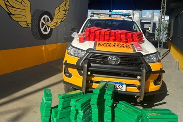 Polícia Militar Rodoviária apreende carregamento com mais de 200 quilos de maconha na BR 352