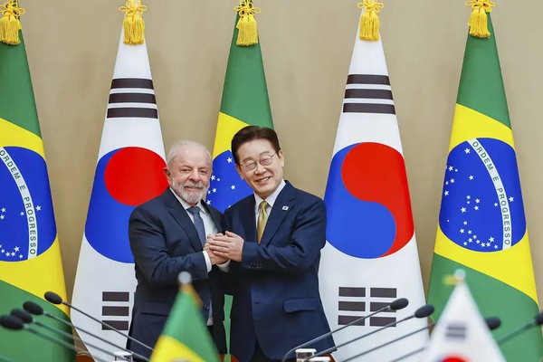 Lula diz que vale "qualquer sacrifício" para prender magnatas do crime