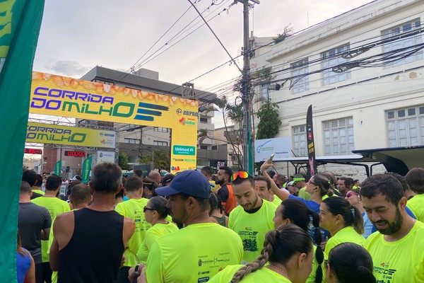 Com recorde de participação, Corrida do Milho reúne milhares de atletas no Centro de Patos de Minas