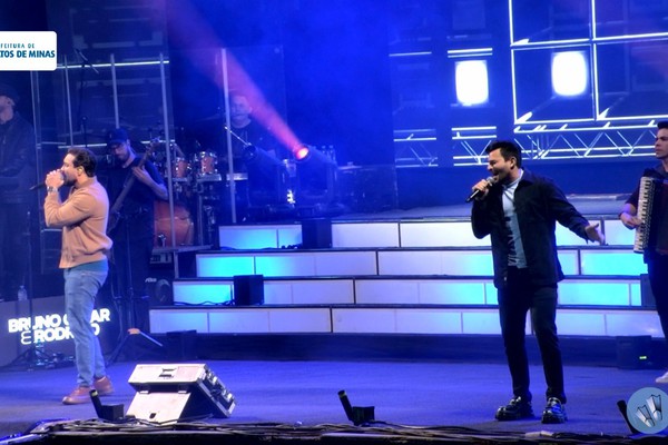 Bruno César e Rodrigo cantam o sucesso "Estado Civil" na Fenamilho 2025; veja ao vivo