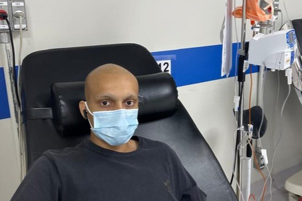 Família pede ajuda para continuar tratamento de jovem patense diagnosticado com câncer