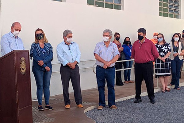 Com presença de deputado federal, prefeitura inaugura Caps TM em Patos de Minas