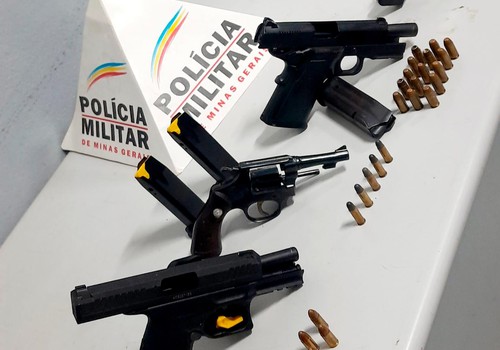 Empresário é preso em flagrante no Centro de Patos de Minas com 4 armas de fogo e diversas munições