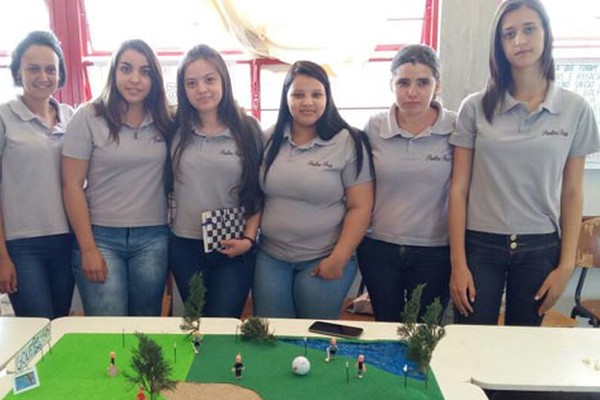 Estudantes de Escola Estadual apresentam modalidades esportivas olímpicas em trabalho