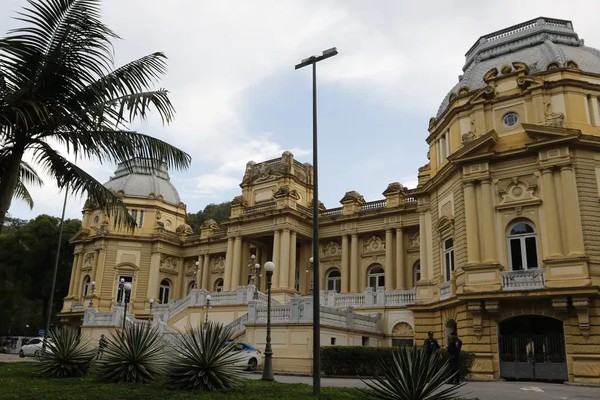 Entenda o que acontece no Rio de Janeiro com a renúncia de Claudio Castro