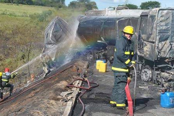 Mais um motorista morre e sobe para 4 as vítimas fatais de acidente na BR 365