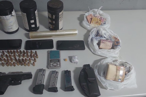 Operação Esplendor realizada pelas polícias Civil e Militar apreende drogas, arma e prende 4 pessoas