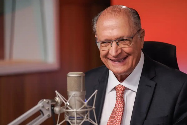 Alckmin conversa por telefone com vice-presidente da China