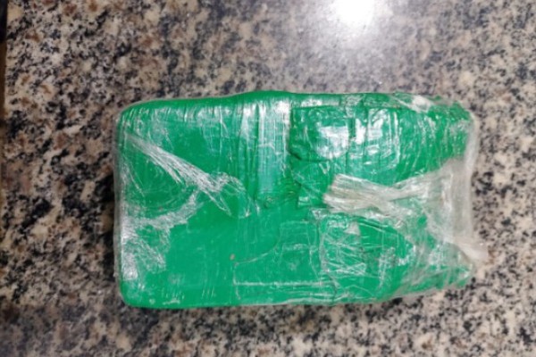 Anúncio de drogas no Status do Whatsapp leva a PM a prender casal durante Festa do Feijão