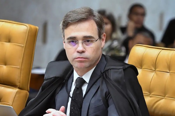 Mendonça prorroga inquérito que apura fraudes no Banco Master