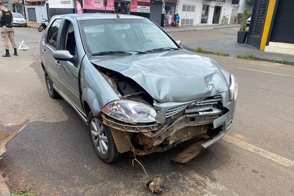 Seis pessoas ficaram feridas em acidente com avanço de parada no bairro Cristo Redentor