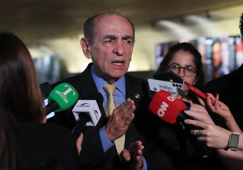 CCJ do Senado aprova fim da reeleição para cargos do Executivo