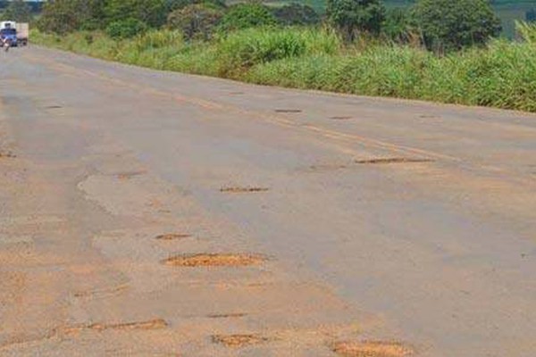 DNIT trabalha para acabar com divergências que atrasam obras na BR 365