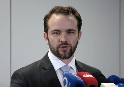 Novo Desenrola permitirá uso do FGTS para renegociação de dívidas