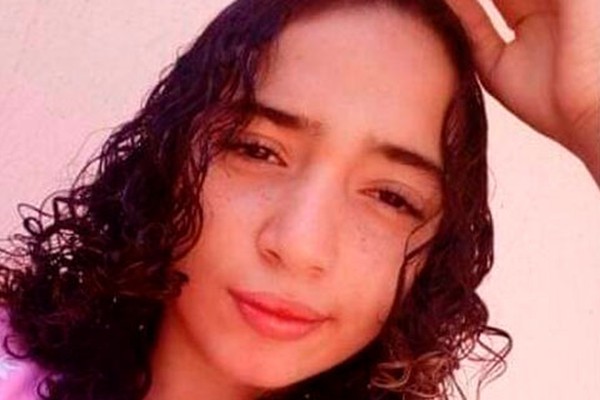 Mãe pede ajuda para pagar por cirurgia de filha que corre risco de vida em Patos de Minas