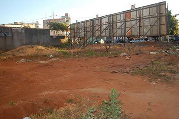 Lotes vagos em Patos de Minas descumprem legislação e atrasam desenvolvimento