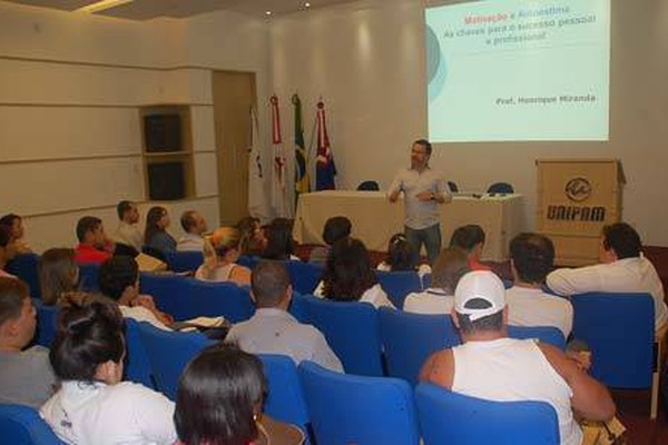Com vagas abertas, UNIPAM promove aula inaugural dos cursos do Pronatec