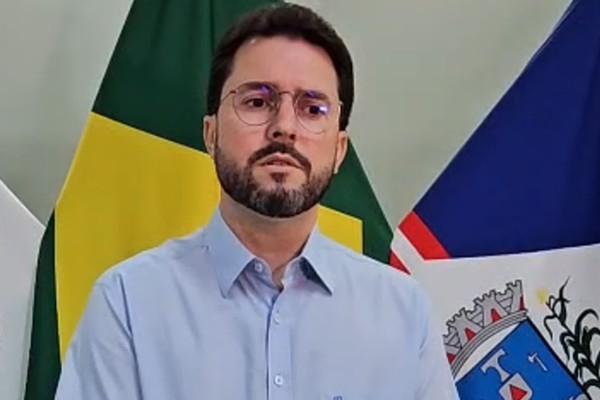 Falcão anuncia mais recursos para a saúde, fala sobre obras em andamento e a construção de sua candidatura