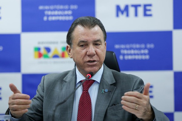 Brasil fecha 2025 com aumento de 5% no estoque de empregos