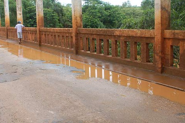 Câmara questiona risco de tragédia com excesso de peso e de tráfego na Ponte do Paranaíba