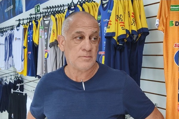Celso Teixeira não é mais técnico da URT e comissão técnica será avaliada pela diretoria