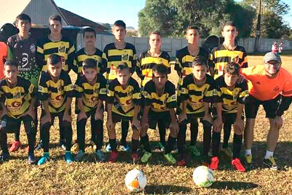 Time mirim de futebol de Patos de Minas é campeão em competição no estado de São Paulo
